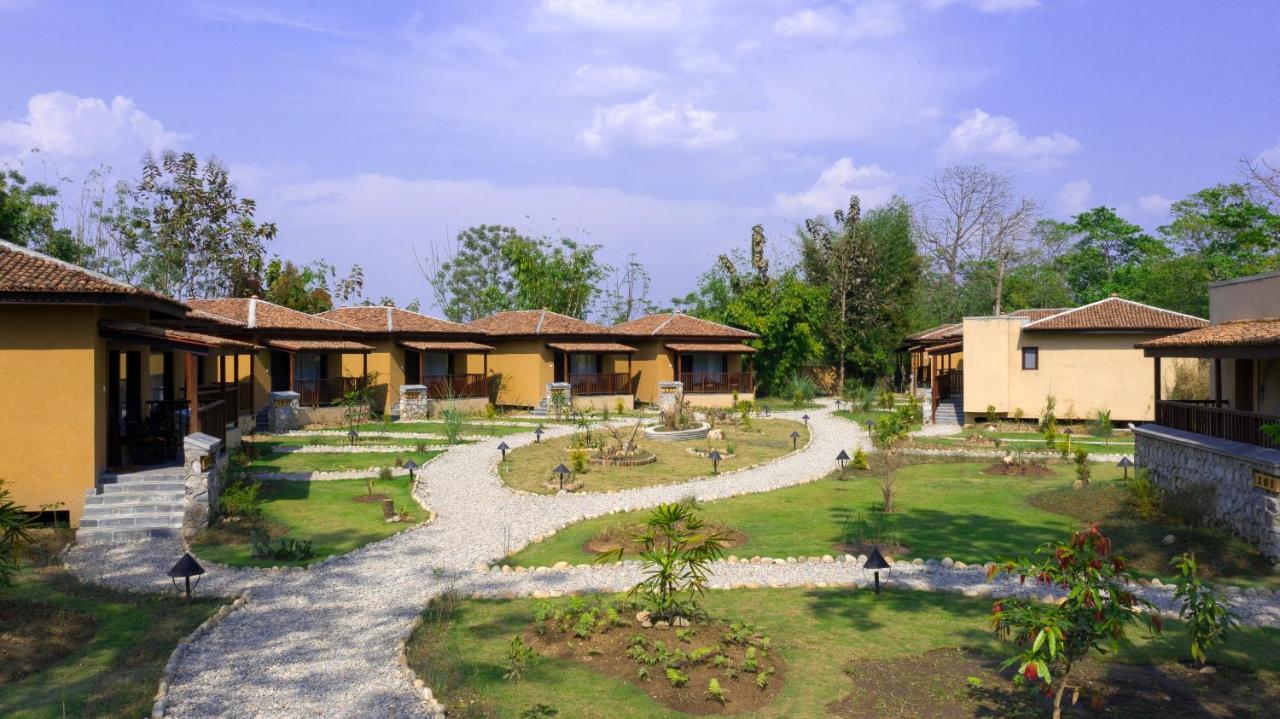 Jungle Villa Resort - Near Chitwan National Park Exterior foto